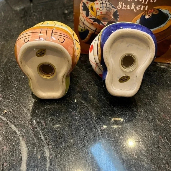 Bright Colorful Sombrero Salt & Pepper Shakers - Picture 5 of 9